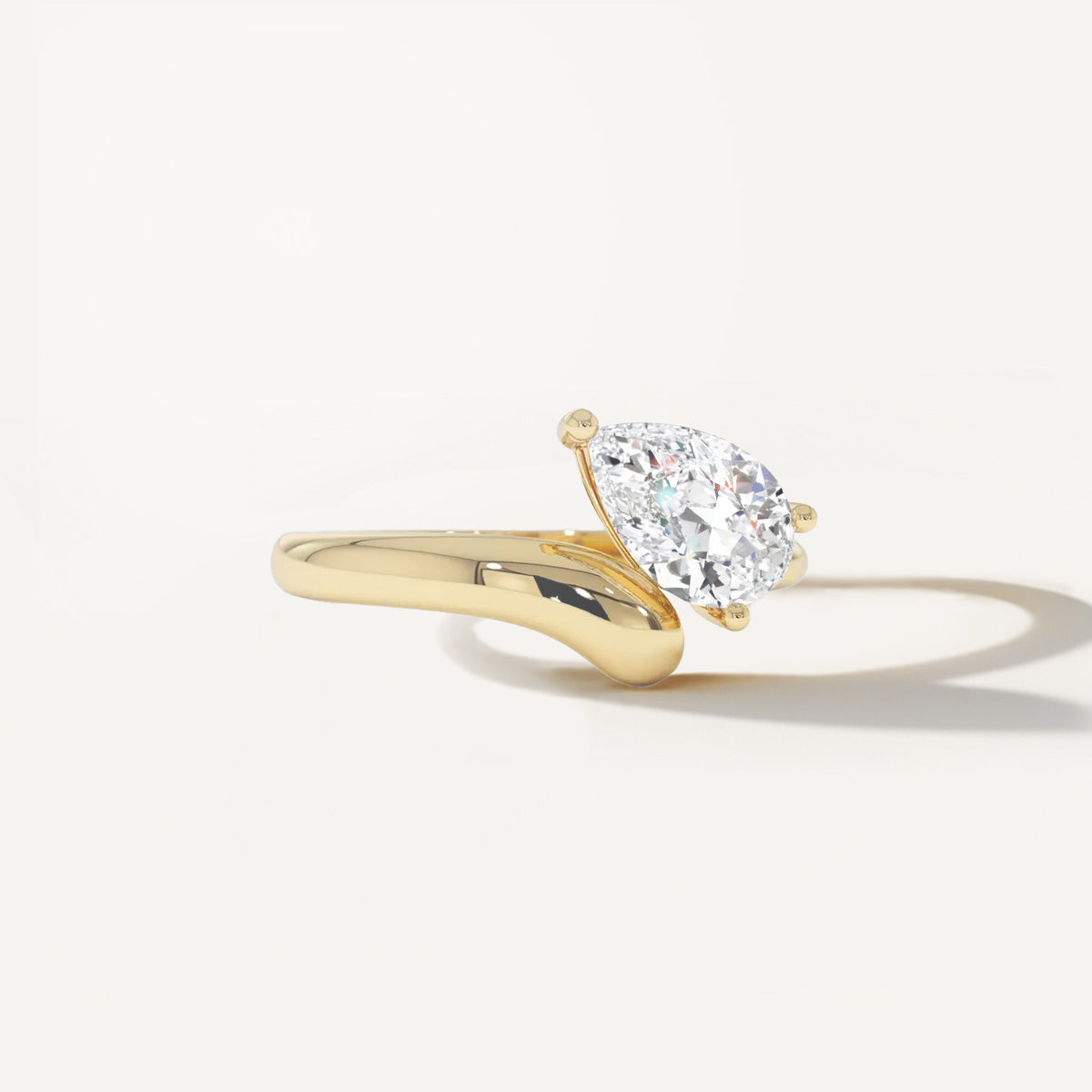 LUMEO Lissa Pear lab diamond ring in 18k solid yellow gold 